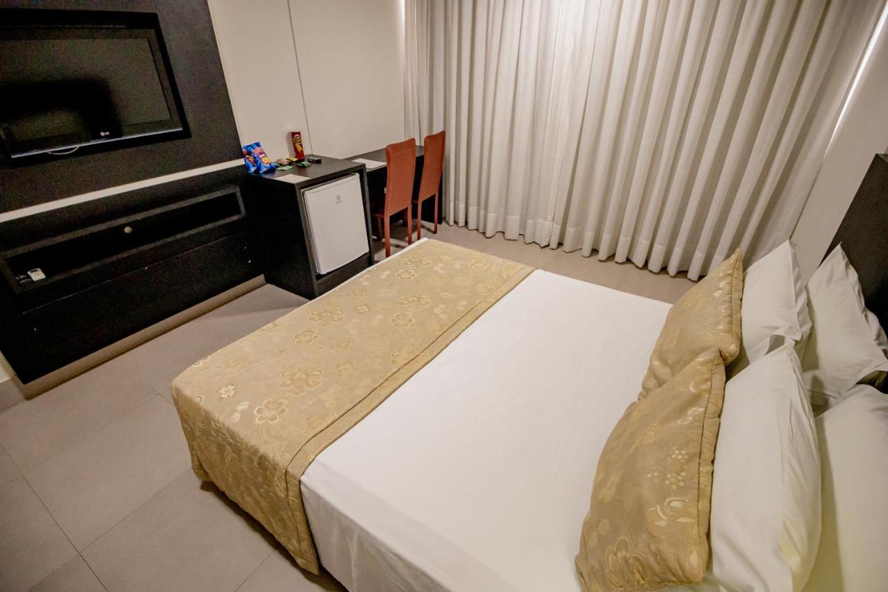 Like Ue Hotel Гояния Екстериор снимка