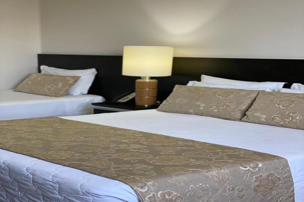 Like Ue Hotel Гояния Екстериор снимка